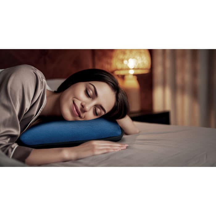 COZY Koc prodróżny z poduszką 2 w 1