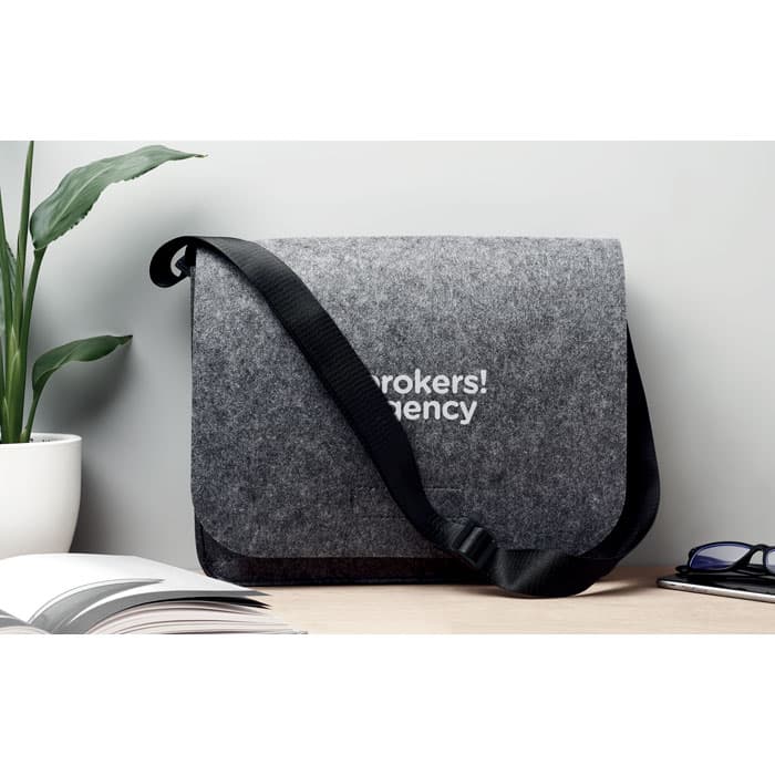 BAGLO Filcowa torba na laptopa RPET