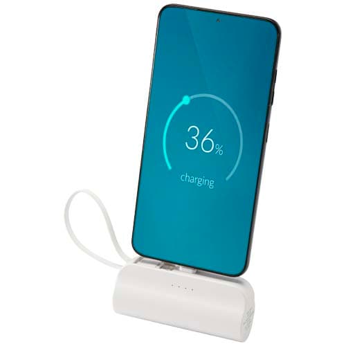 Alnair powerbank o pojemności 5000 mAh i mocy 10 W, wykonany z tworzyw sztucznych pochodzących z recyklingu, z wbudowaną pods