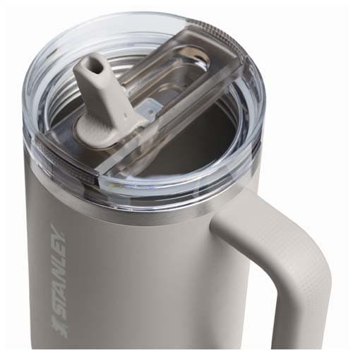 Stanley Quencher® ProTour 1180 ml termoizolowany kubek ze słomką, wykonany z recyklingowanej stali nierdzewnej